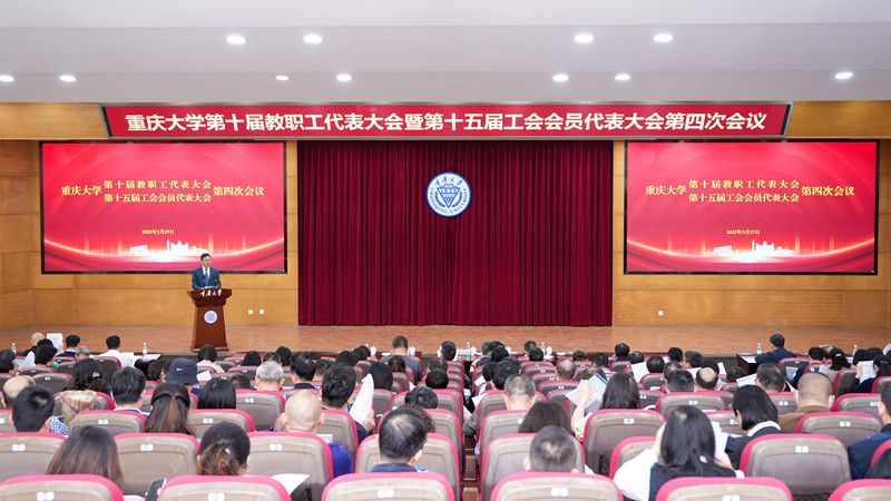王时龙 （王宇航 摄）_副本.jpg