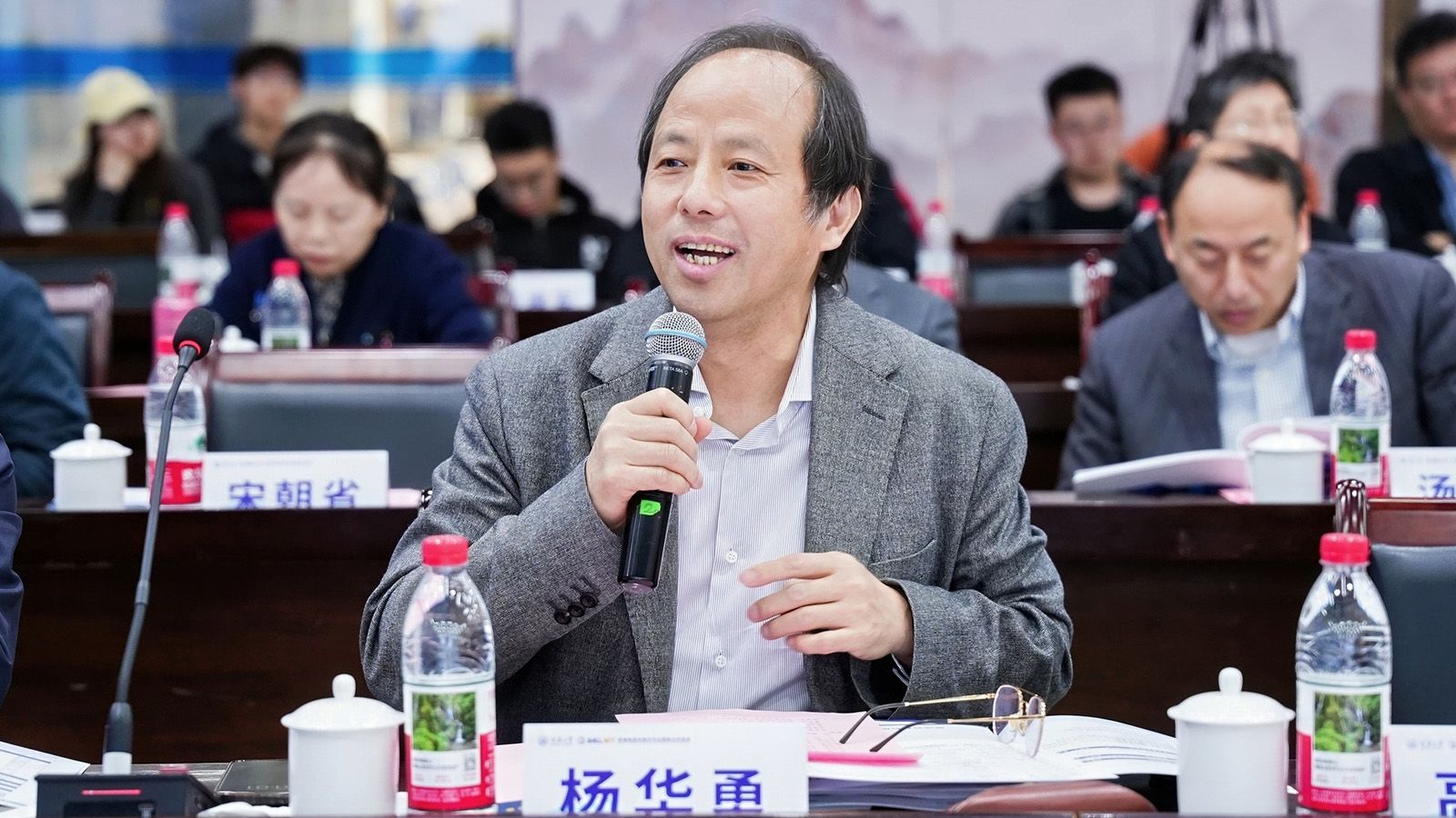杨华勇新闻网.jpg